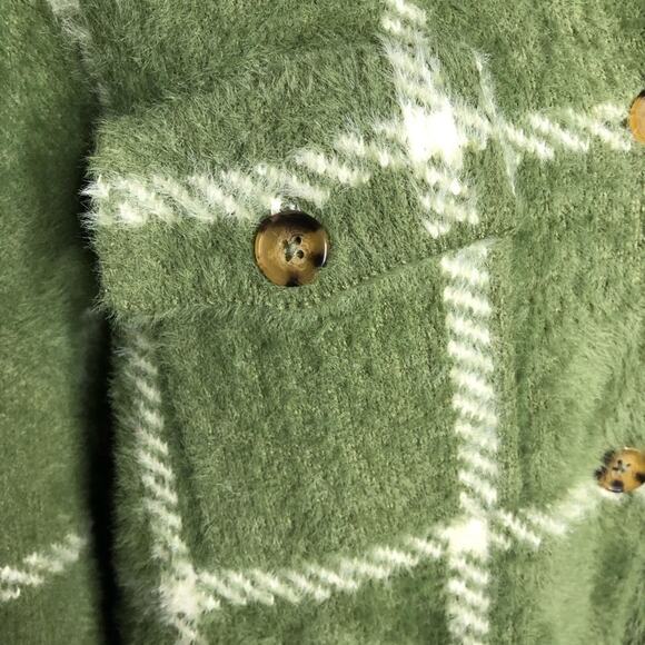 Torrid green white plaid fuzzy knit button front shacket jacket size 2 or 2X - Picture 6 of 14